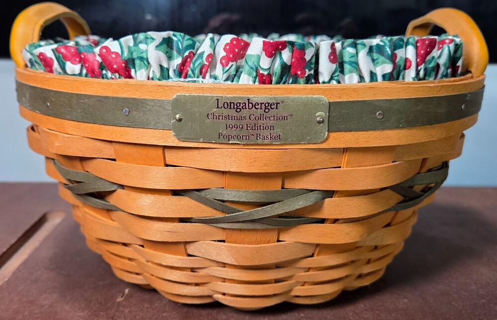 Vtg 1999 Longaberger Christmas Collection Popcorn Basket Combo w Holly Liner etc